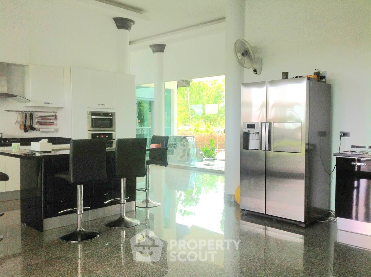 picture 4-BR Condo For Sale, Sunplay Bangsaray, Pattaya Sea Access (ID 3101421) - 18/28