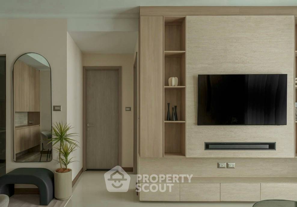 picture Well-Priced 2-BR Condo (72 Sqm) at Supalai Oriental Sukhumvit 39 Near MRT Phetchaburi (ID 3100377) - 3/5