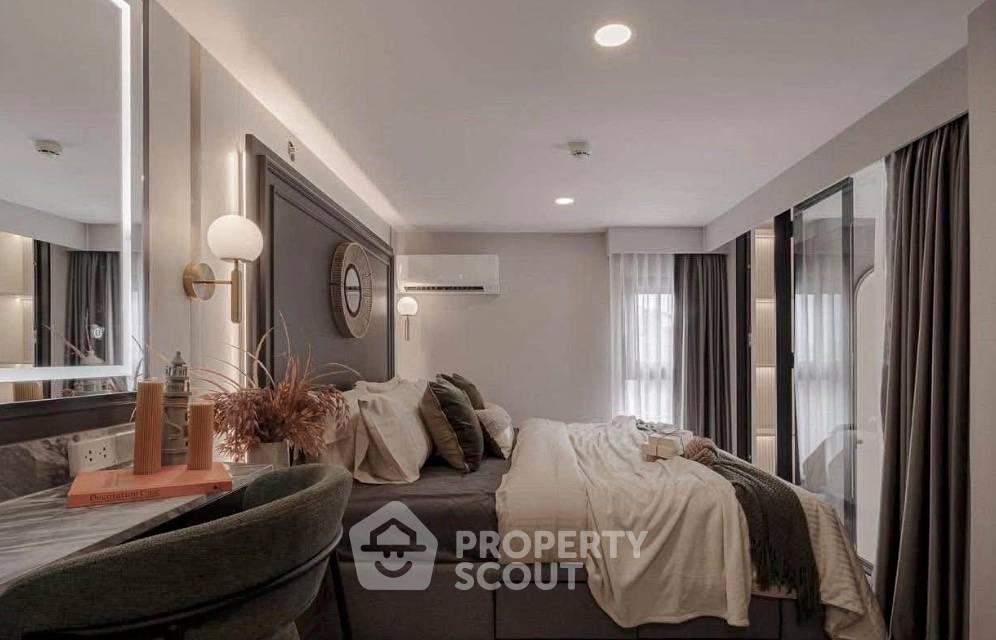 picture 2-BR Condo At SOHO Bangkok Ratchada, 200m to MRT Huai Khwang (ID 3100709) - 3/6