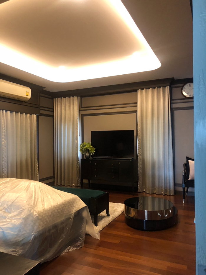 รูป ขายบ้านเดี่ยวหรู เศรษฐศิริ ปิ่นเกล้า กาญจนาภิเษก สาย2 หลังมุม ตามหลักฮวงจุ้ย อยู่แล้วรวยมาก บนพื้นที่ 140 ตารางวา 4ห้องนอน 4 ห้องน้ำ - รูปที่ 18/27