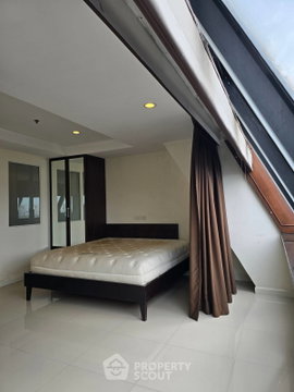 High-Floor 1-BR, 35 Sqm At The Royal Navin Tower Near MRT Khlong Toei (ID 3098535)