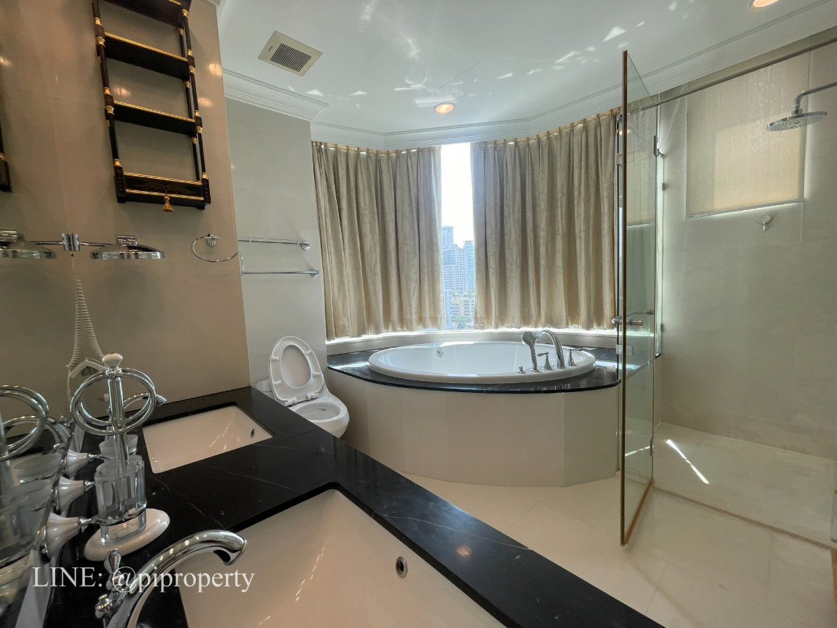 รูป 🌟 ให้เช่าคอนโดระดับอัลตร้าลักชัวรี 3 ห้องนอน ที่ Royce Private Residences 🌟 - รูปที่ 13/39