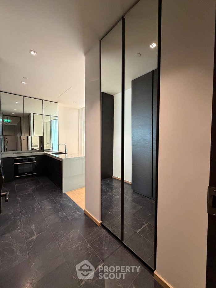 picture 2-BR Condo At 28 Chidlom, 18th Floor, 300m to BTS Chit Lom (ID 3102370) - 10/16