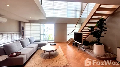 Condos for rent : 2 Bedroom duplex for rent in Promphong area 6595322