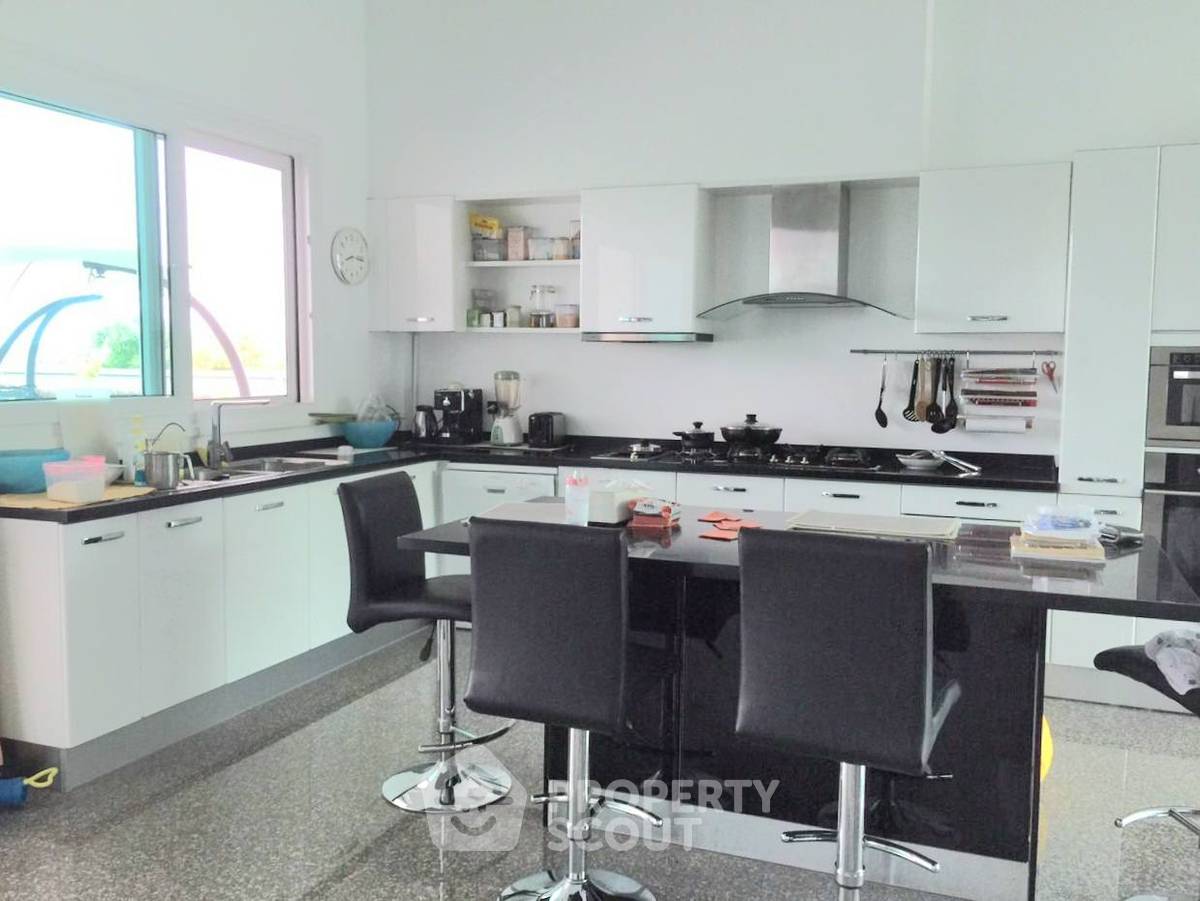 picture 4-BR Condo For Sale, Sunplay Bangsaray, Pattaya Sea Access (ID 3101421) - 19/28