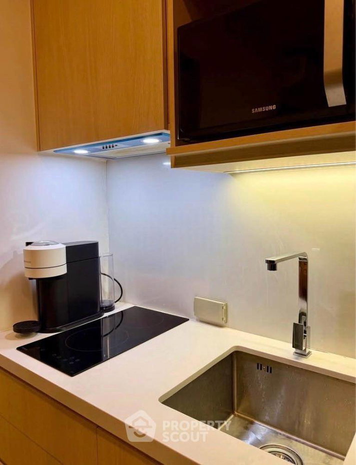 picture High-Floor 1-BR Noble State 39 Near BTS Phrom Phong (400m) (ID 3083990) - 3/8