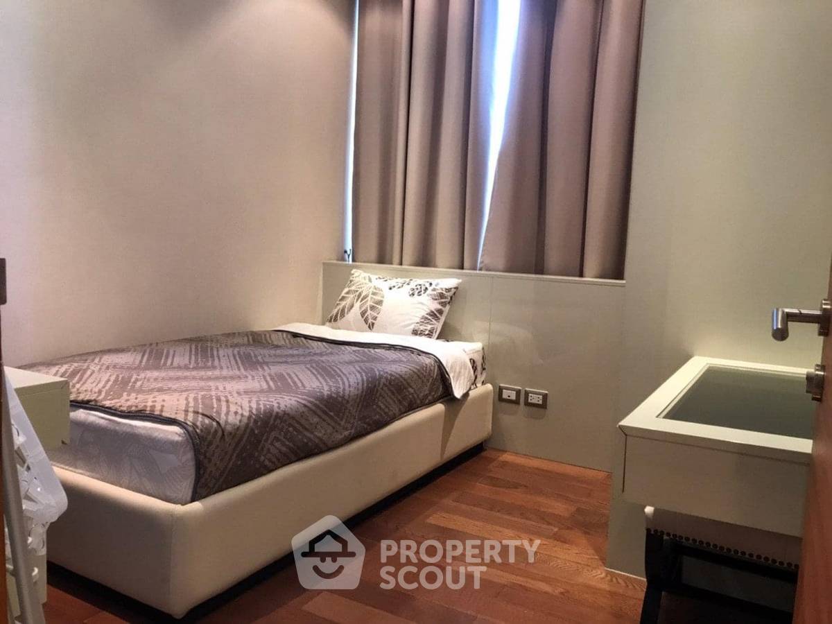 รูป คอนโด 2 ห้องนอน น่าอยู่ The Address Sukhumvit 28 300 ม. ถึง BTS พร้อมพงษ์ (ID 1589866) - รูปที่ 2/7