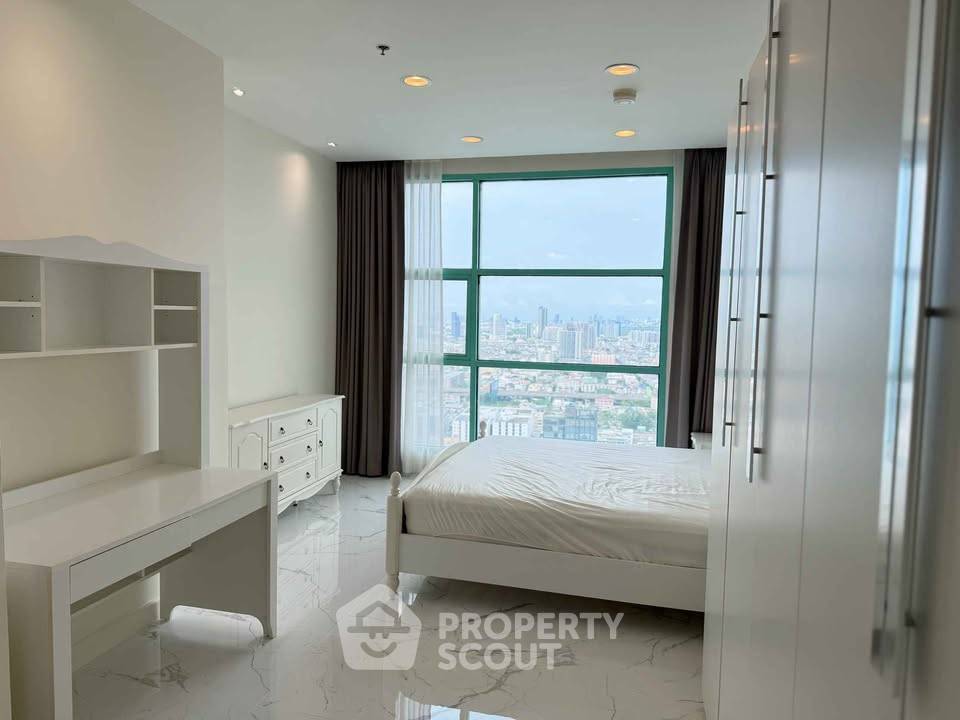 รูป คอนโด 3 ห้องนอน 200 ตร.ม. ชั้น 35 ที่ แชทริยม ริเวอร์ไซด์ฯ ใกล้ BTS สะพานตากสิน (ID 3099003) - รูปที่ 18/21