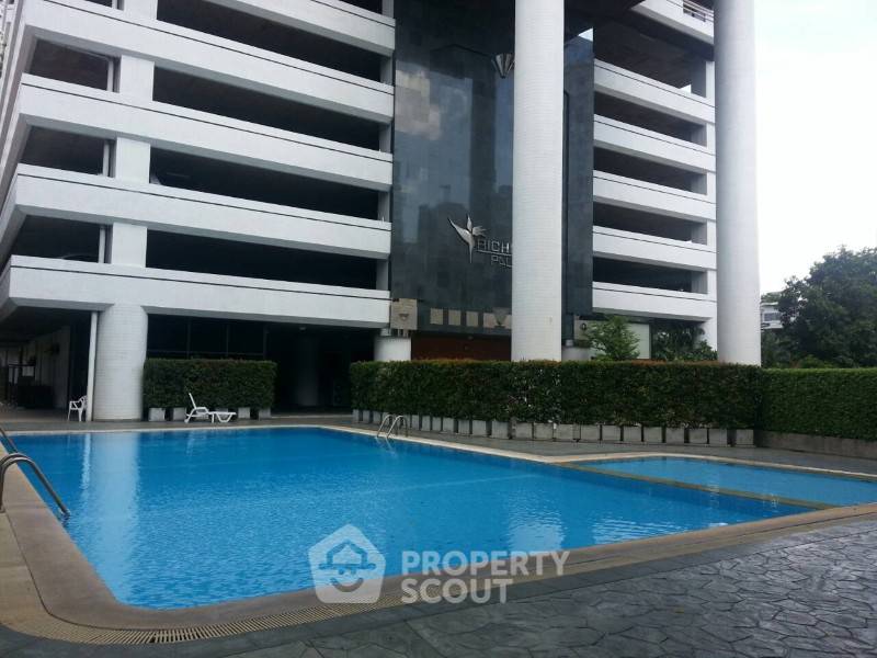 รูป คอนโด 3 ห้องนอน 146 ตร.ม. ชั้น 11 ริชมอนด์ พาเลซ ใกล้ BTS พร้อมพงษ์ (ID 457066) - รูปที่ 3/12