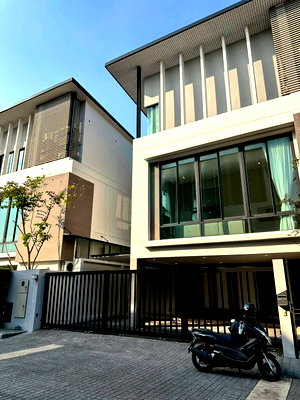 Houses for sale Bangkok : For Sell House THE GLAMOR EKKAMAI-PRADITMANUTHAM 3-story 3 bedroom 4 bathroom
