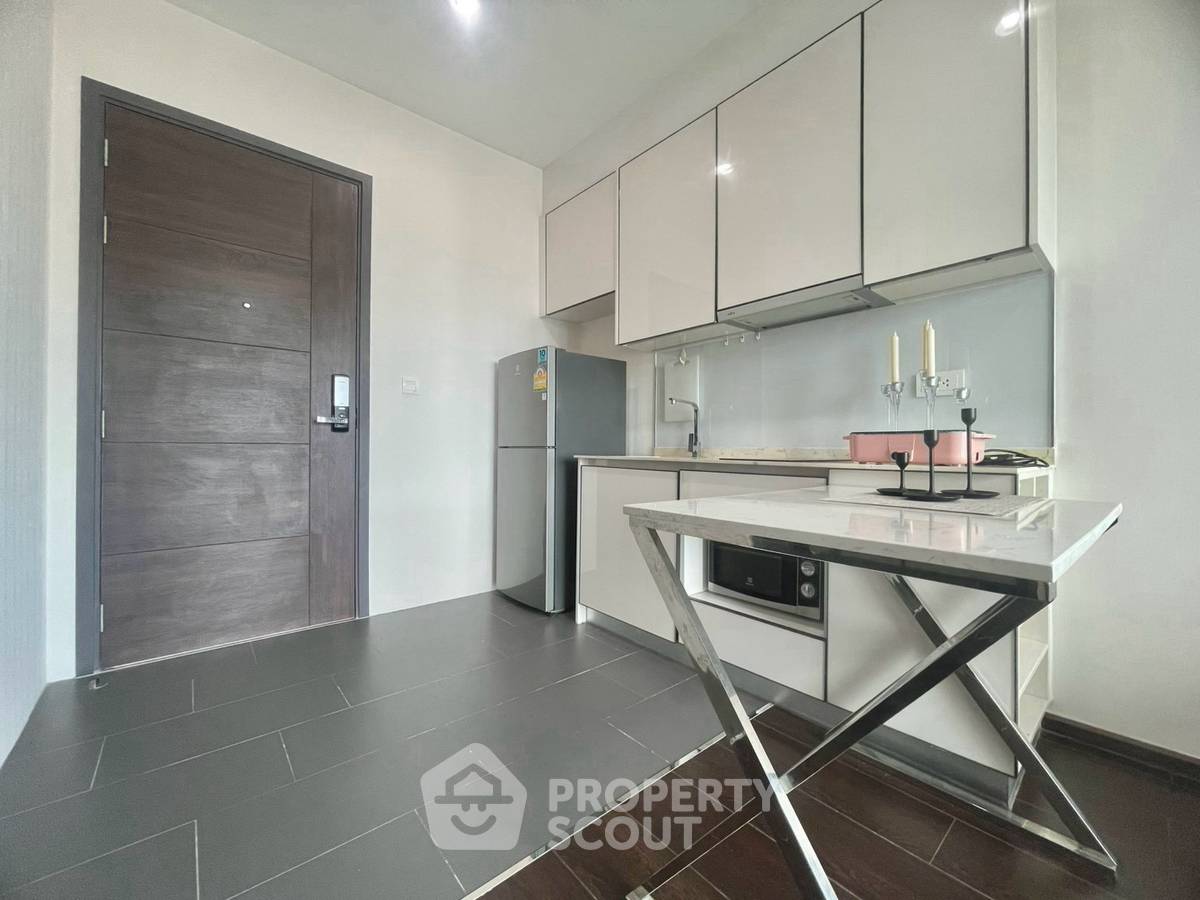 picture 1-BR 35 Sqm On 33rd Floor at C Ekkamai, Near ARL Ramkhamhaeng (ID 3100373) - 5/8
