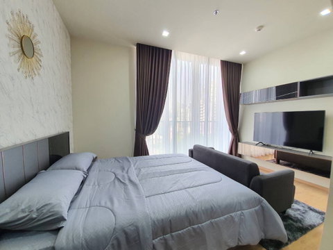 For rent Condo Noble Around Sukhumvit 33 Fully Furnished (S03-2736)