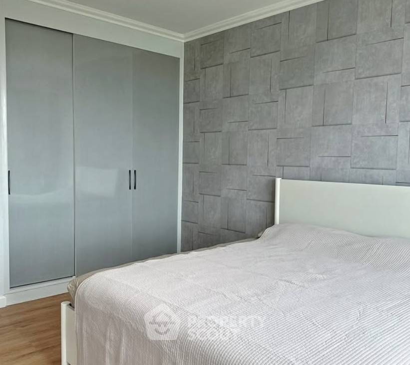 picture 1-BR 70 Sqm Condo At Baan Sathorn Chaopraya Near BTS Krung Thon Buri (ID 3094290) - 5/7