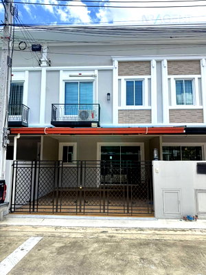 Townhouses for sale Bangkok : For Sell Town house THE EIFFEL RAMKAMHEANG-MISTINE 2-story 3 bedroom 3 bathroom