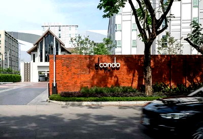 Condos for rent 700 Year Sports Arena Chiang Mai : 💎🏢 Corner Unit for Rent at D Condo Rin | 2 Bedrooms | Next to Central Festival Chiang Mai | Pool View ✨