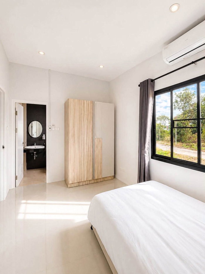 picture Two-Storey Detached House in Peaceful Village - 12/15