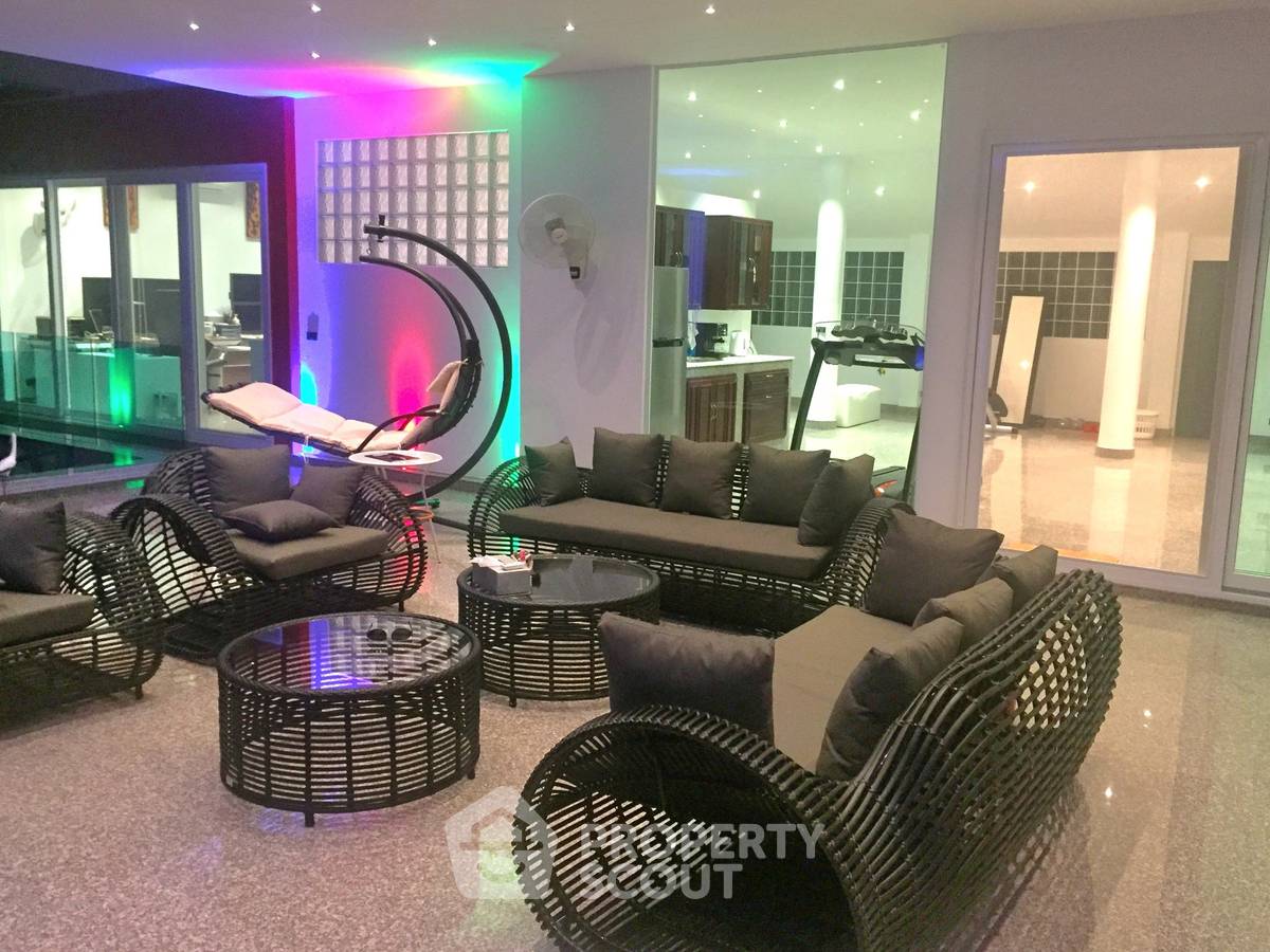 picture 4-BR Condo For Sale, Sunplay Bangsaray, Pattaya Sea Access (ID 3101421) - 12/28