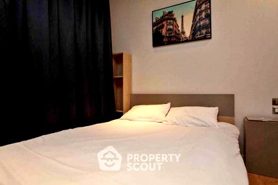 Condos for rent : High-Floor 1-BR 65 Sqm Condo At Magnolias Waterfront Residences Near BTS Saphan Taksin (ID 3102348)