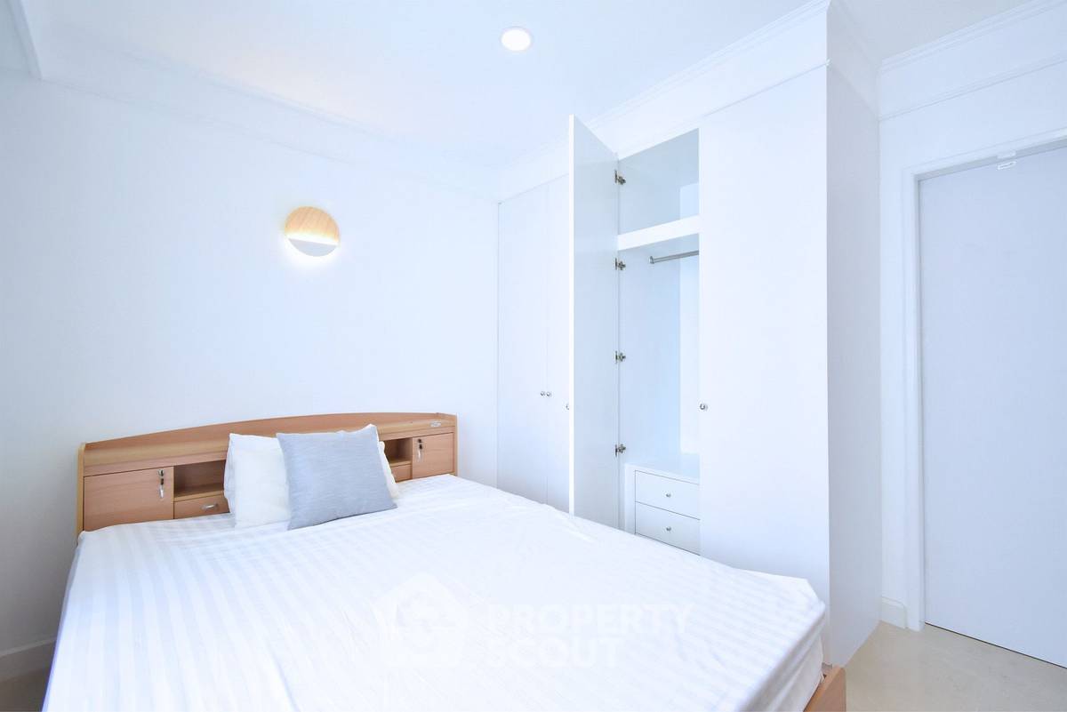 picture High-Floor 2-BR Condo At Las Colinas, 100m to BTS Asoke (ID 3100515) - 5/8