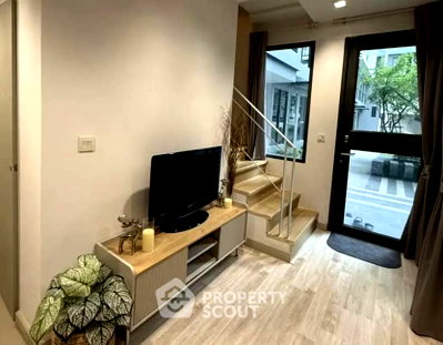 Condos for sale : 1-BR Condo For Sale Ideo Mobi Rama 9, 200m to MRT Phra Ram 9 (ID 3088204)