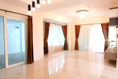 Houses for sale Bangkok : For Sell House MANTANA LAKE WATCHARAPOL 2-story 5 bedroom 3 bathroom
