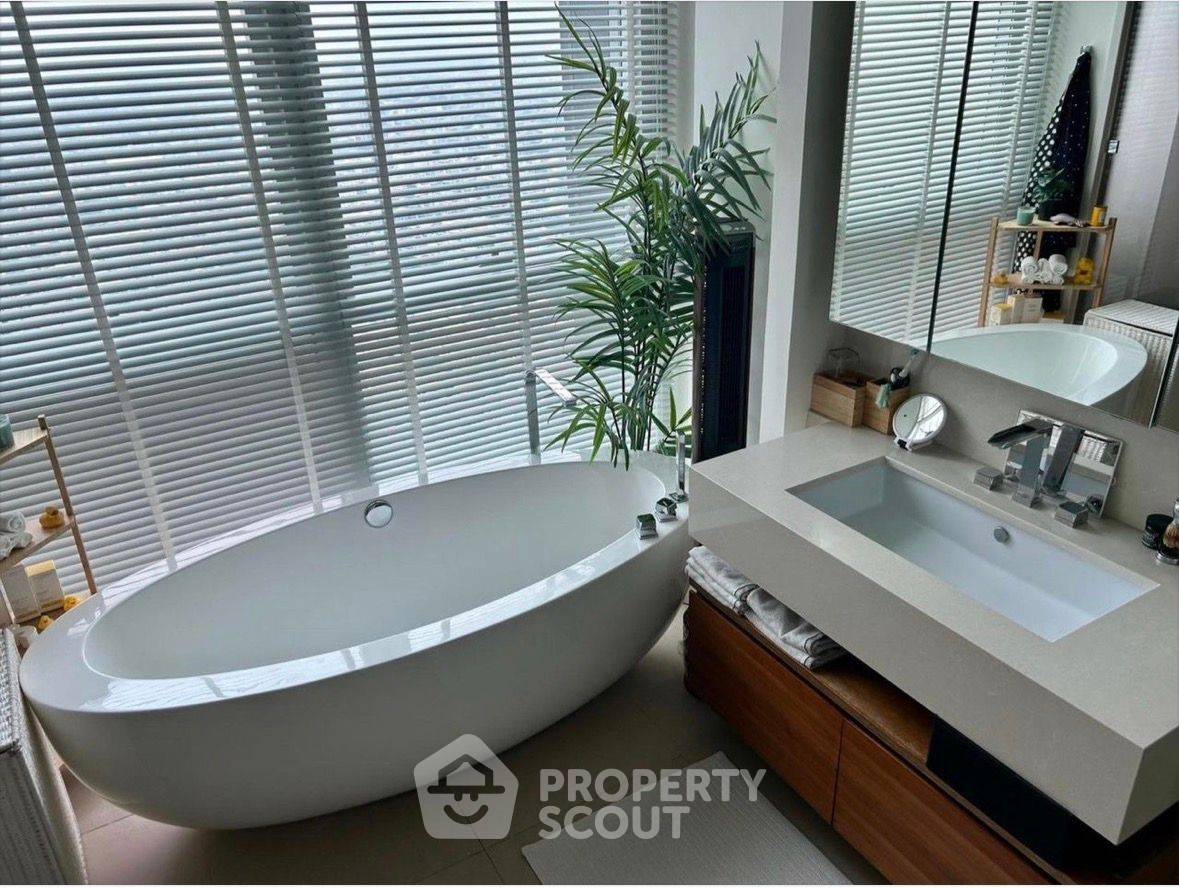 picture Pet-Friendly 3-BR High-Floor 207 Sqm The River, 400m to BTS Saphan Taksin (ID 3101786) - 10/12