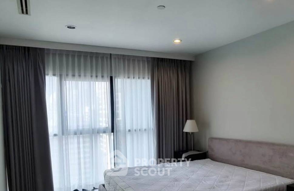 picture 2-BR Condo For Rent, Sathorn Gardens, 83 Sqm Near MRT Silom (ID 3083056) - 3/8