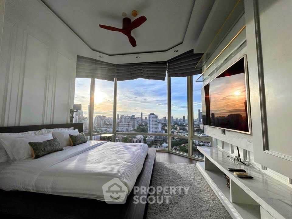 picture 2-BR Condo For Rent, Royce Private Residences, MRT Sukhumvit (ID 3102931) - 3/6
