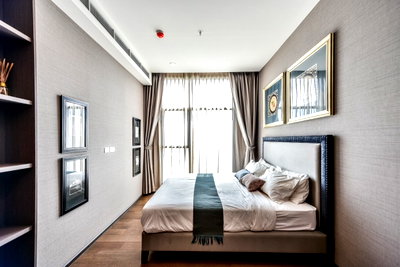 ขายคอนโด : For Sale condo The Diplomat Sathorn(S03-1912)