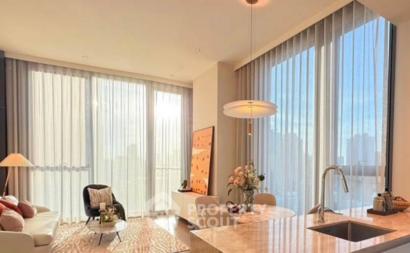 picture Pet-Friendly 1-BR Condo at SCOPE Langsuan, 200m to BTS Chit Lom (ID 3088560) - 2/6