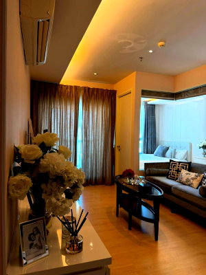 คอนโดให้เช่า : ว่างพร้อมอยู่! H Sukhumvit43. 1นอน 43ตร.ม. Line id: @pfagent