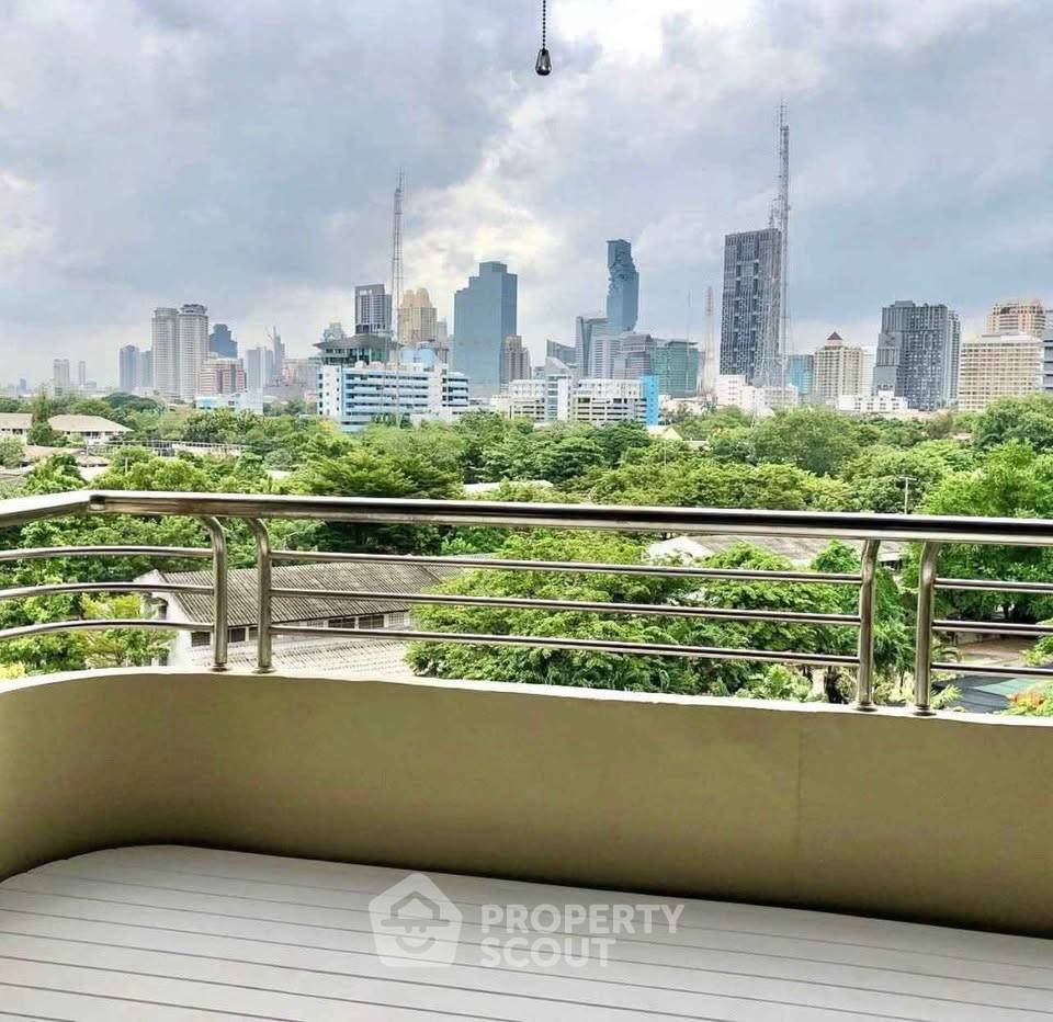 picture 2-BR 116 Sqm Condo For Rent At Supreme Ville Condominium, MRT Khlong Toei (ID 3098514) - 21/23
