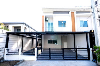 Townhouses for sale Samut Prakarn : For Sell Town house PLENO SRINAKARIN 2-story 3 bedroom 2 bathroom