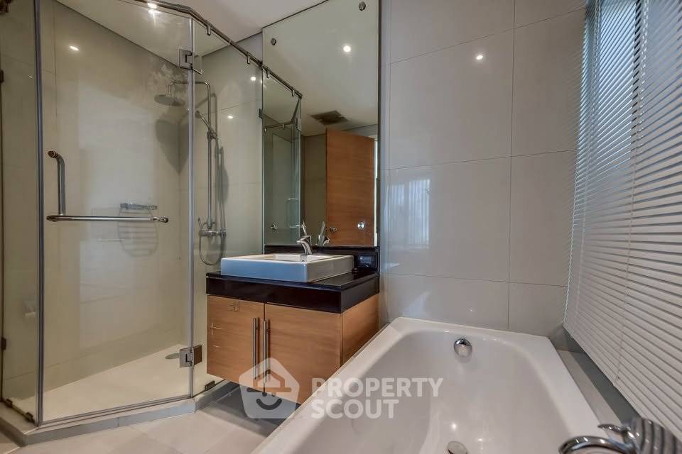 picture Pet-Friendly 2-BR Condo On 18th Floor, Fullerton Sukhumvit, 400m to BTS Ekkamai (ID 3102022) - 13/14
