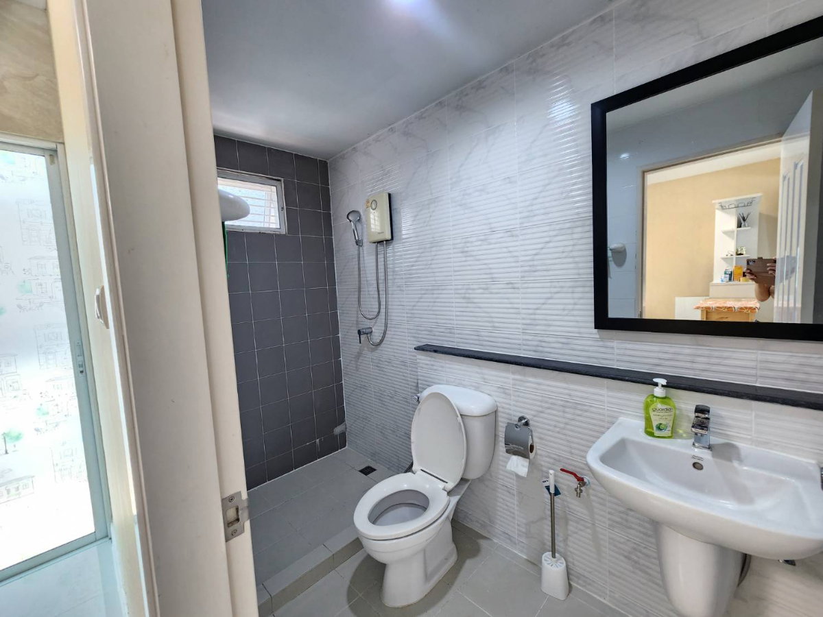 รูป H 992 ให้เช่า บ้านแฝด ม.The Village Bangna สภาพดี มีเฟอร์นิเจอร์ ใกล้เมกกะ บางนา ราคา 24,000 บาท - รูปที่ 11/11