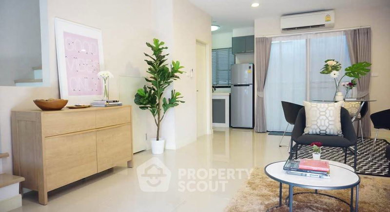 Townhouses for sale : Pet-Friendly 3-BR Townhouse For Sale, Baan Klang Muang Rama 9 – Plapphla (ID 3099040)