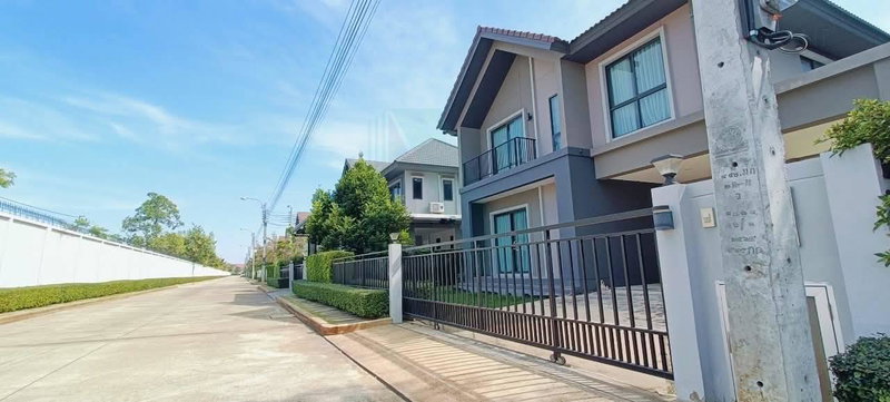 Houses for sale : For Sell House PAVE BANGNA 2-story 4 bedroom 3 bathroom