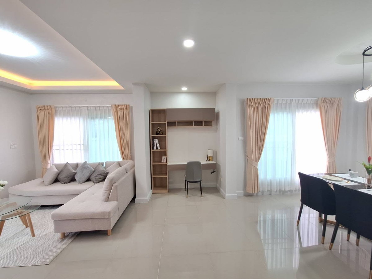 รูป ขายด่วน! บ้านเดี่ยวอรสิริน 6 รีโนเวทใหม่ทั้งหลัง พร้อมเข้าอยู่ 🏡✨ T. 063-6649056 - รูปที่ 3/9
