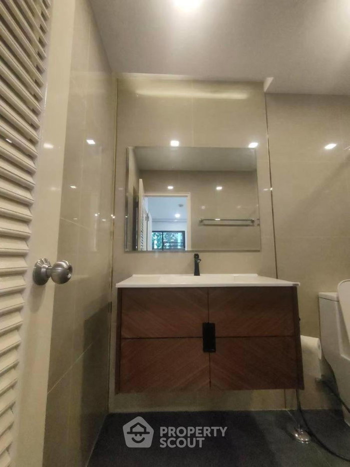 picture 2-BR 98 Sqm Condo At Somkid Place, 400m to BTS Chit Lom (ID 2103526) - 9/10