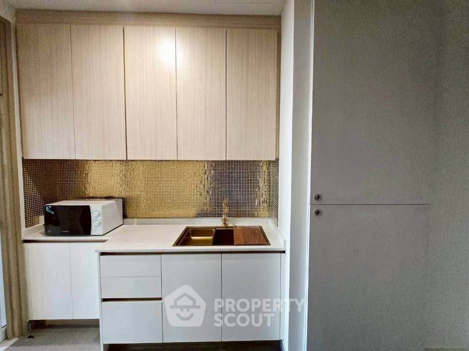 picture 1-BR 60 Sqm, Noble Ploenchit, 20th Floor Near BTS Phloen Chit (100m) (ID 3098124) - 15/20