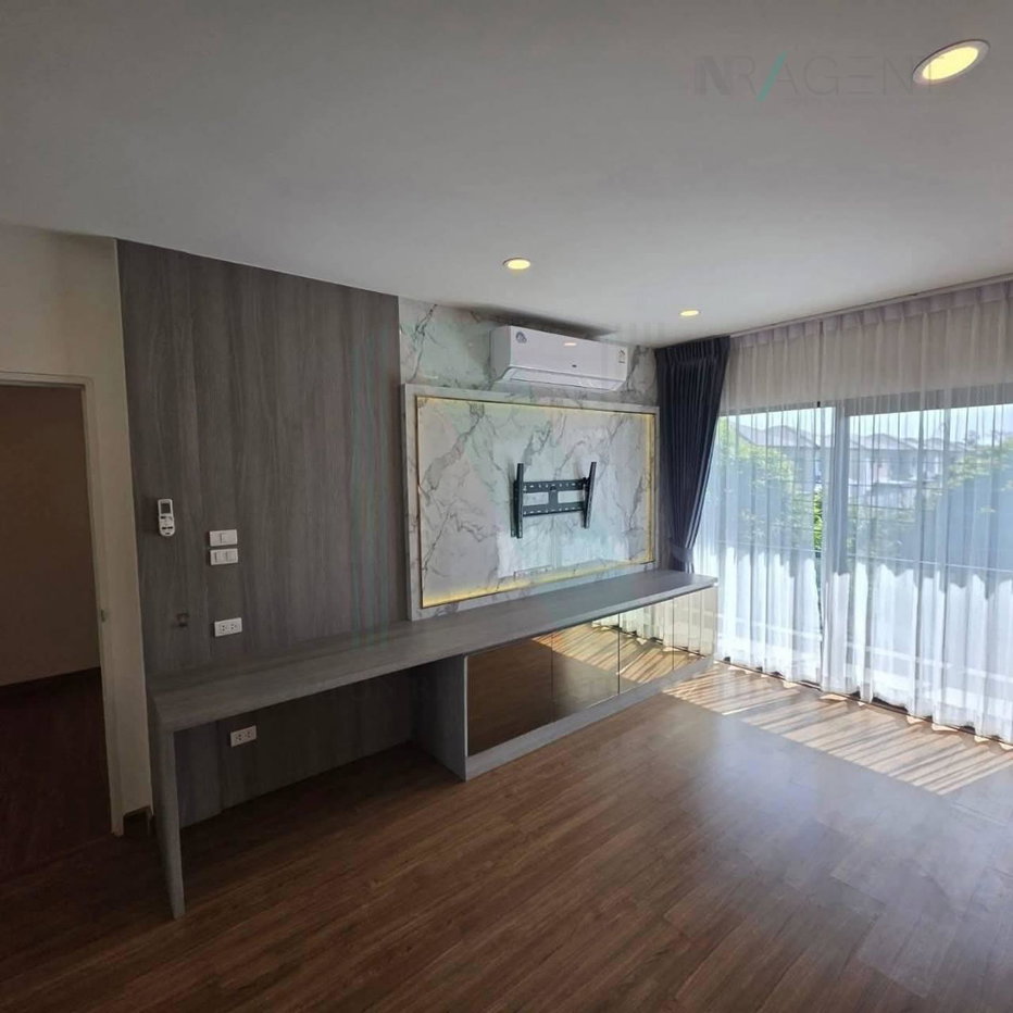 รูป ขายบ้านเดี่ยว โครงการ เซนโทร ราชพฤกษ์-สวนผัก 2 ชั้น 4 ห้องนอน 4 ห้องน้ำ - รูปที่ 4/8