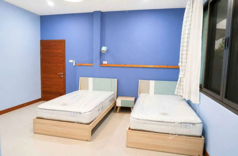 picture Luxurious detached house, like new condition, premium location near Central Chonburi. - 9/17