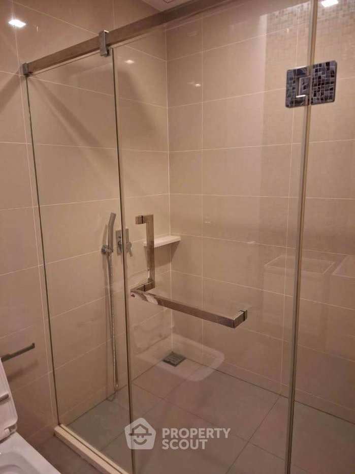 picture 2-BR 333 Riverside Condo Near MRT Bang Pho (100m) (ID 3098500) - 35/39