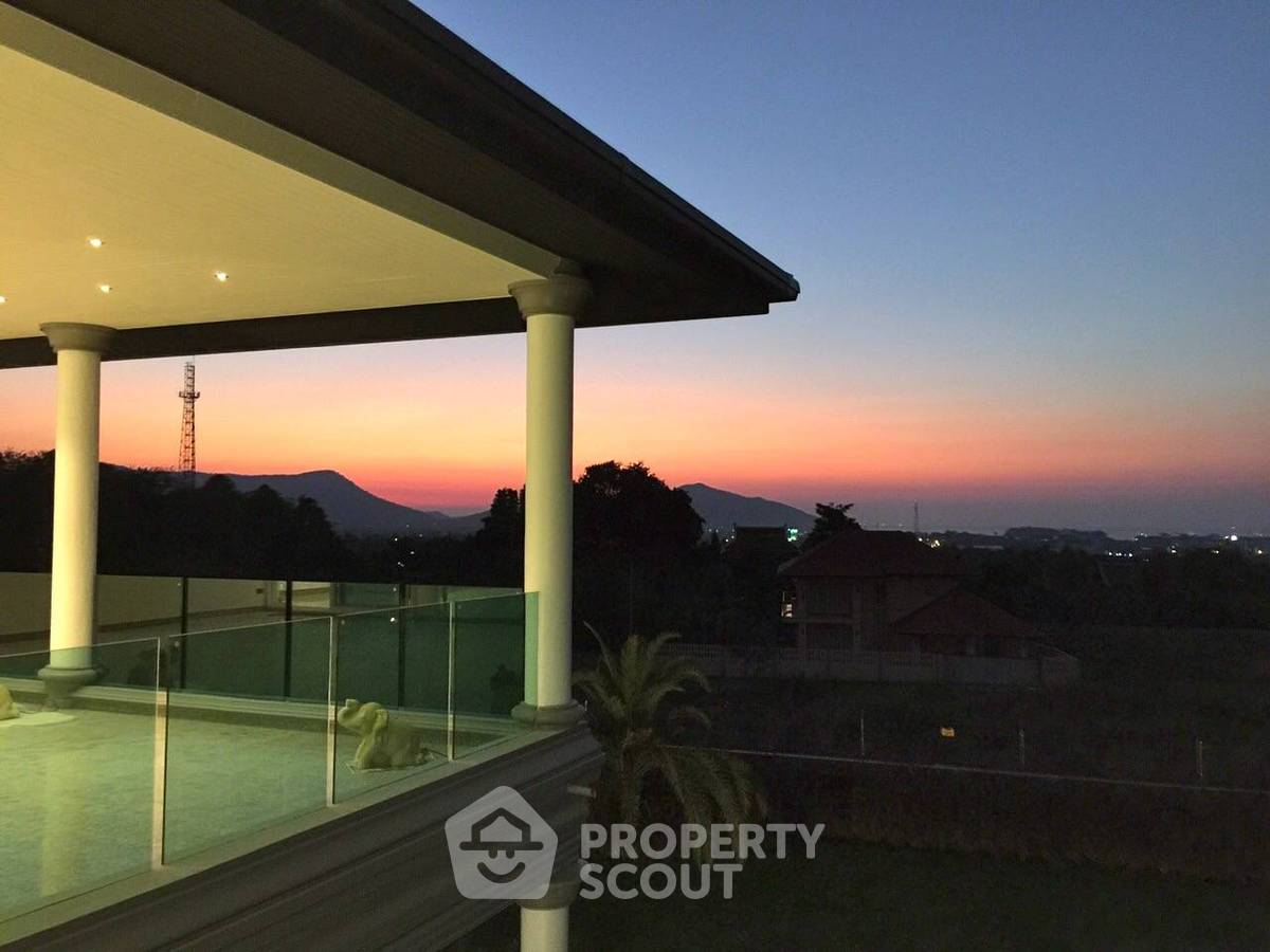 picture 4-BR Condo For Sale, Sunplay Bangsaray, Pattaya Sea Access (ID 3101421) - 13/28