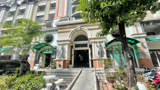 รูปภาพ ให้เช่า คอนโดฌ็องเซลิเซ่ ศรีสมาน