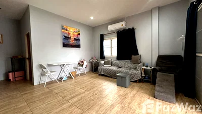 Houses for sale Hua Hin Prachaubkirikhan : 2 Bedroom House for sale at Royal Home Village 6594942