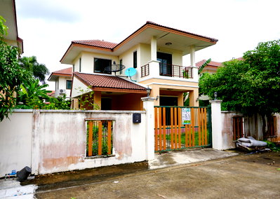 Houses for sale Bang Bua Thong Nonthaburi : House Fueangsuk 5 Village, Kanchanaphisek, Bang Bua Thong, Nonthaburi