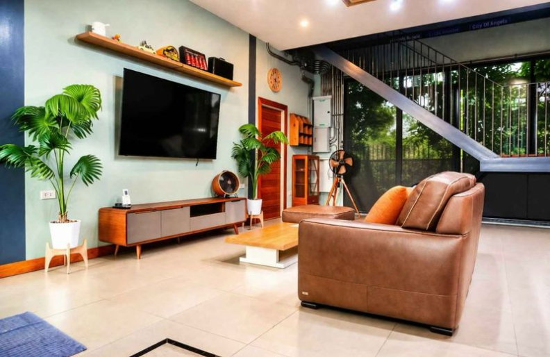 picture Luxurious detached house, like new condition, premium location near Central Chonburi. - 2/17