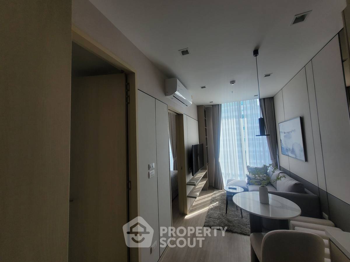 picture 30th-Floor 1-BR Condo Noble State 39 Near BTS Phrom Phong (400m) (ID 1928775) - 3/11