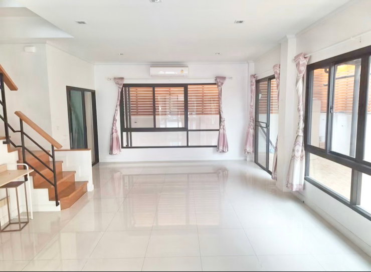 รูป ให้เช่าบ้านศุภาลัย เอสเซ้นส์ ลาดพร้าว 107 (Supalai Essence Ladprao 107) - รูปที่ 2/7